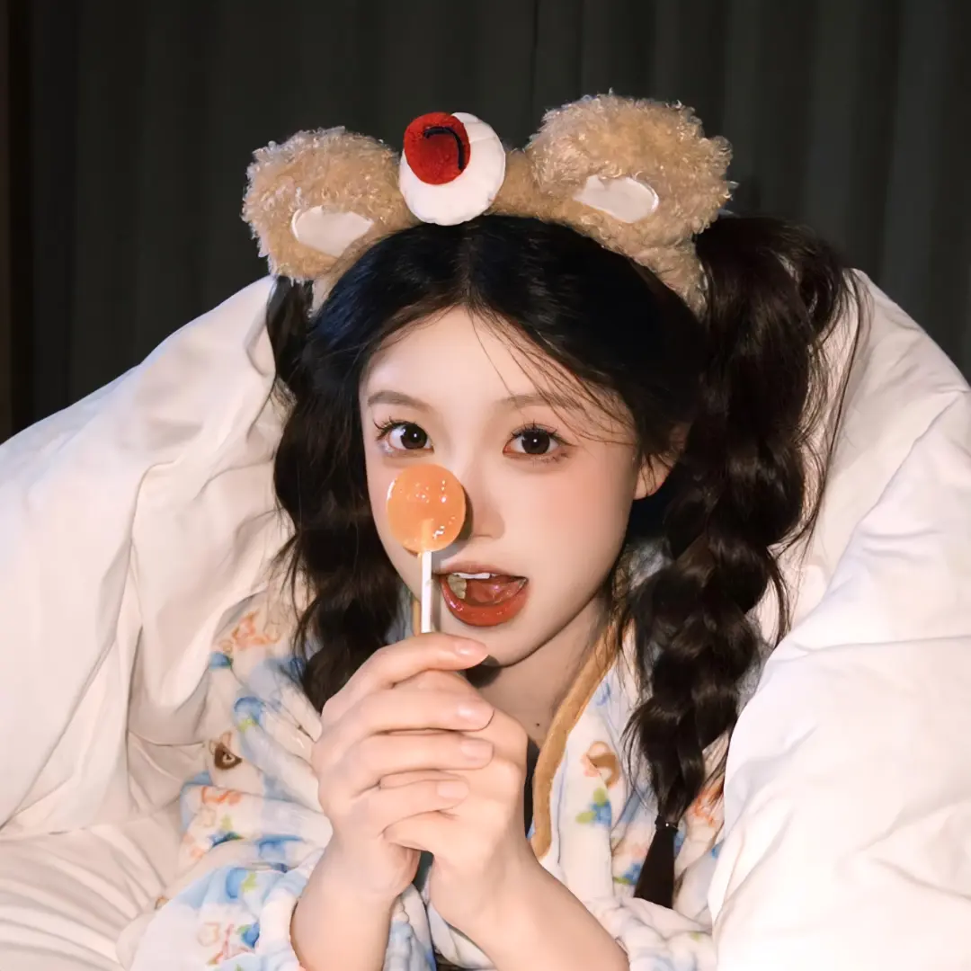 调皮甜美女生头像