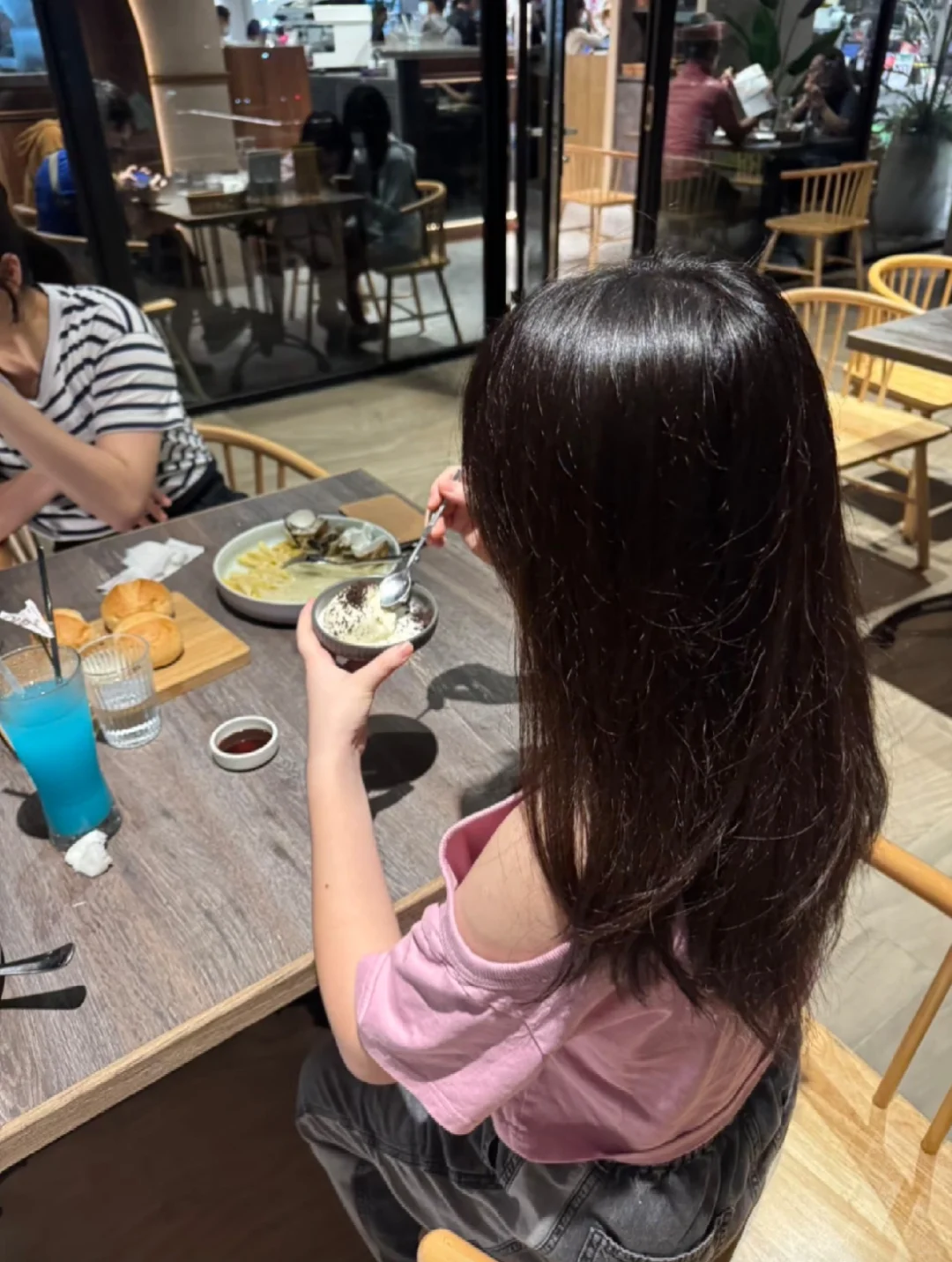 见过最小的海 从你的脸颊滑过