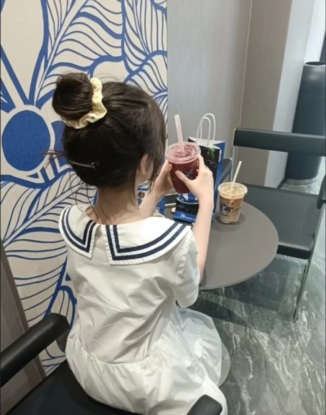 见过最小的海 从你的脸颊滑过