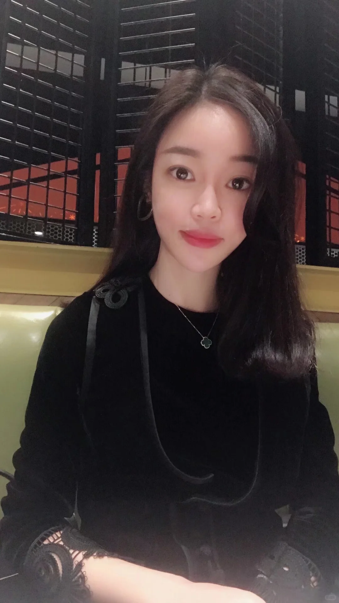 漂亮的人在职场更顺风顺水？