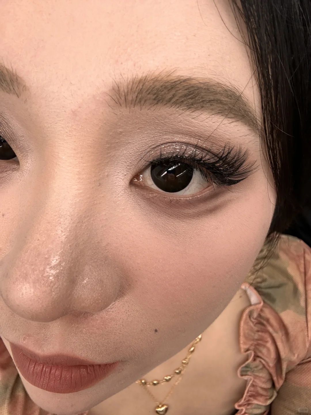 23点下班地铁上的妆容check