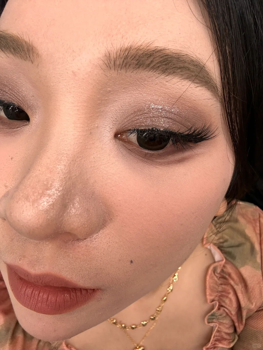 23点下班地铁上的妆容check