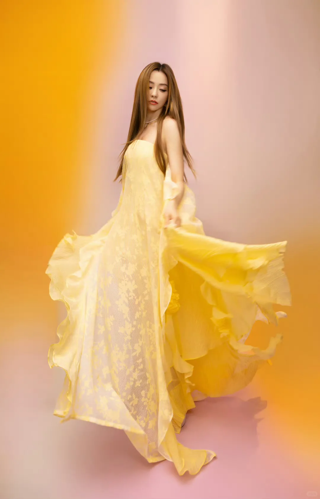 张靓颖 熟女风韵 身材真爆