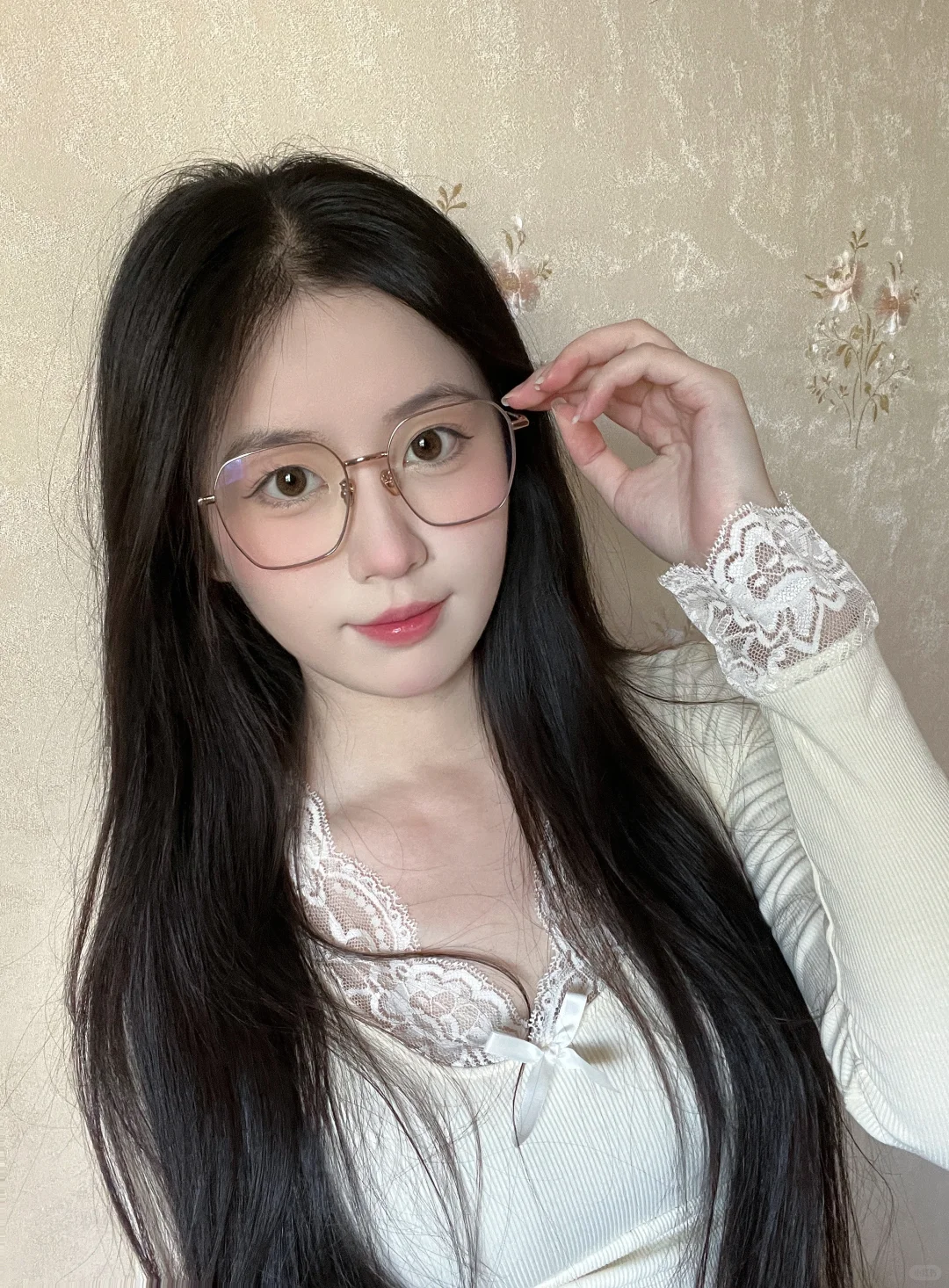 浅当一下眼镜美女🥛