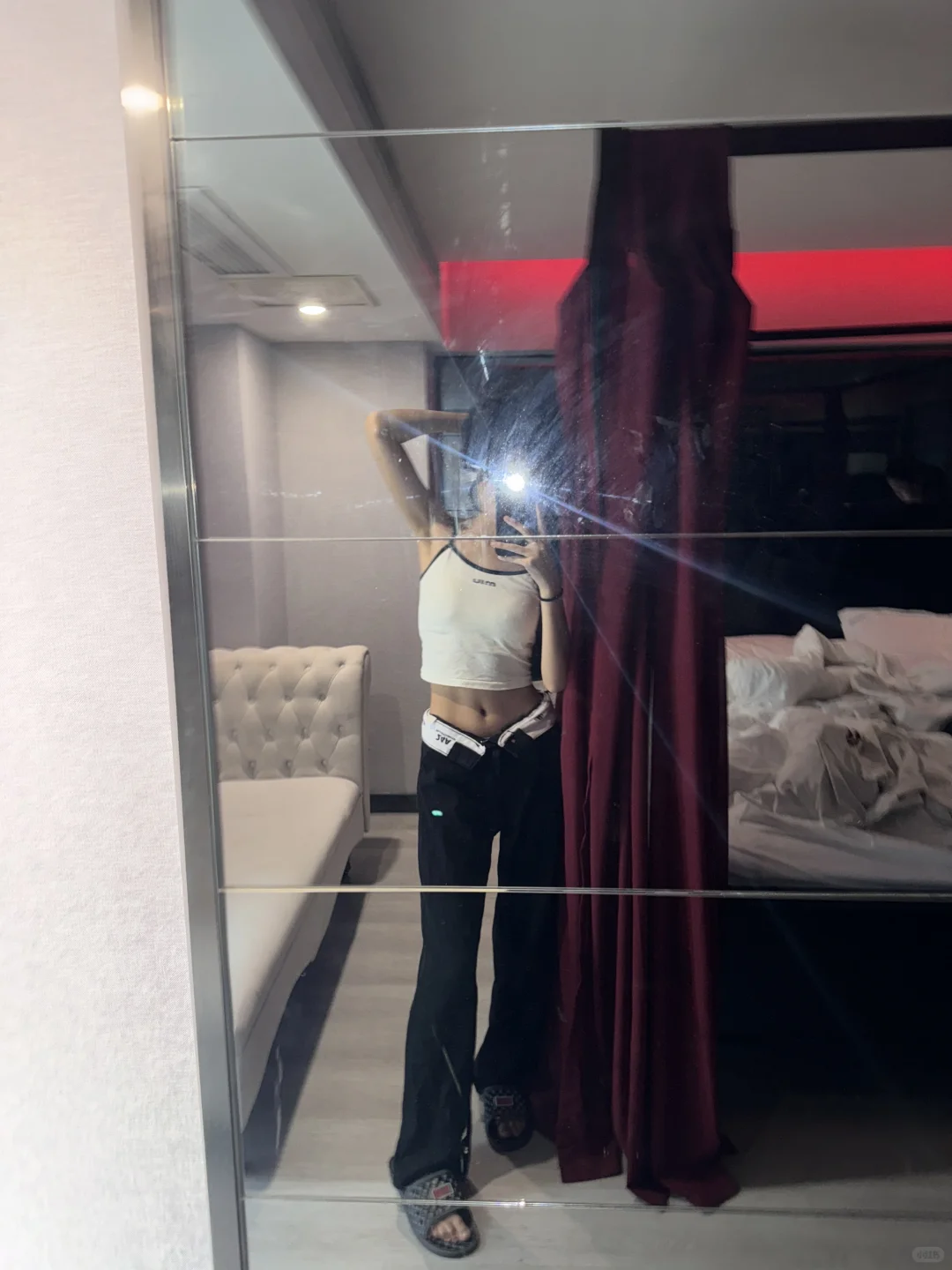 论闪光灯对镜拍有多好看
