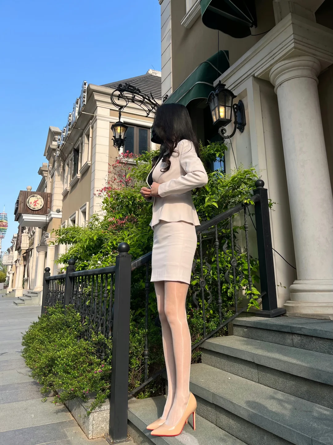 👑三观正，脾气差，气质女人走天下。