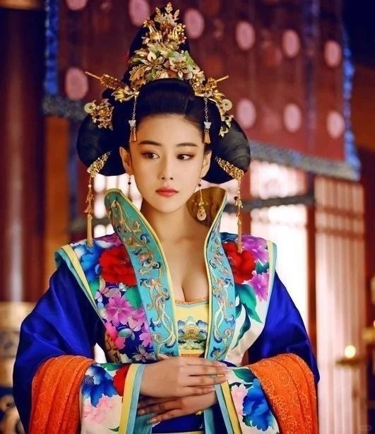 古典美女，千娇百媚～