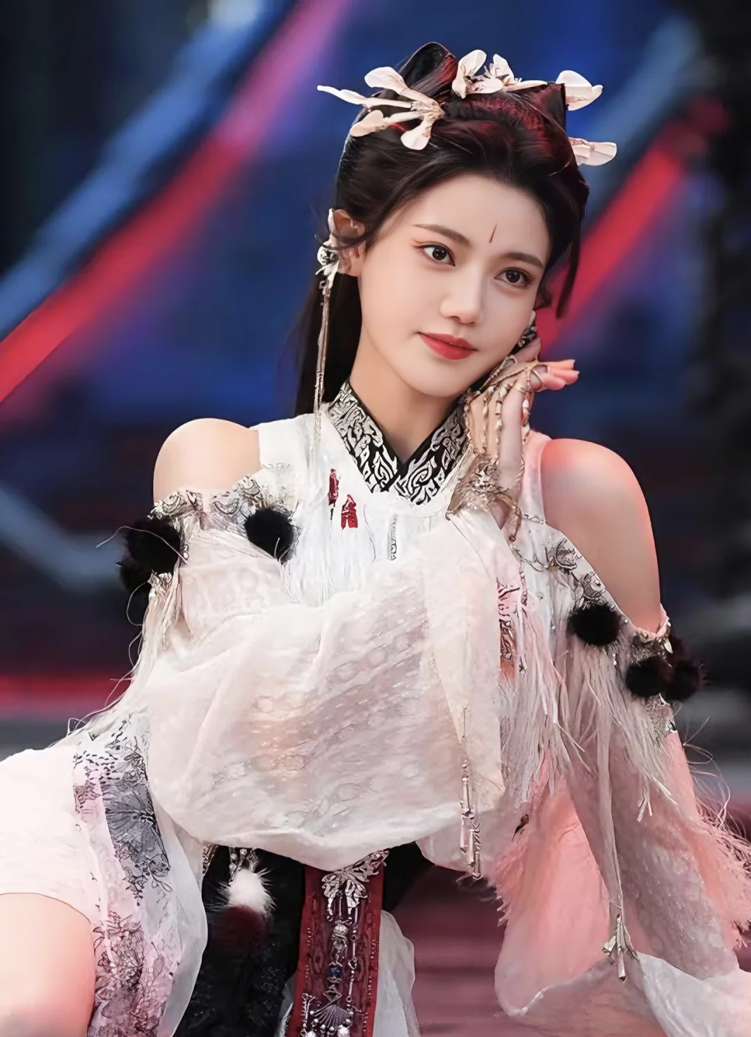 娇媚可爱的慕悬铃