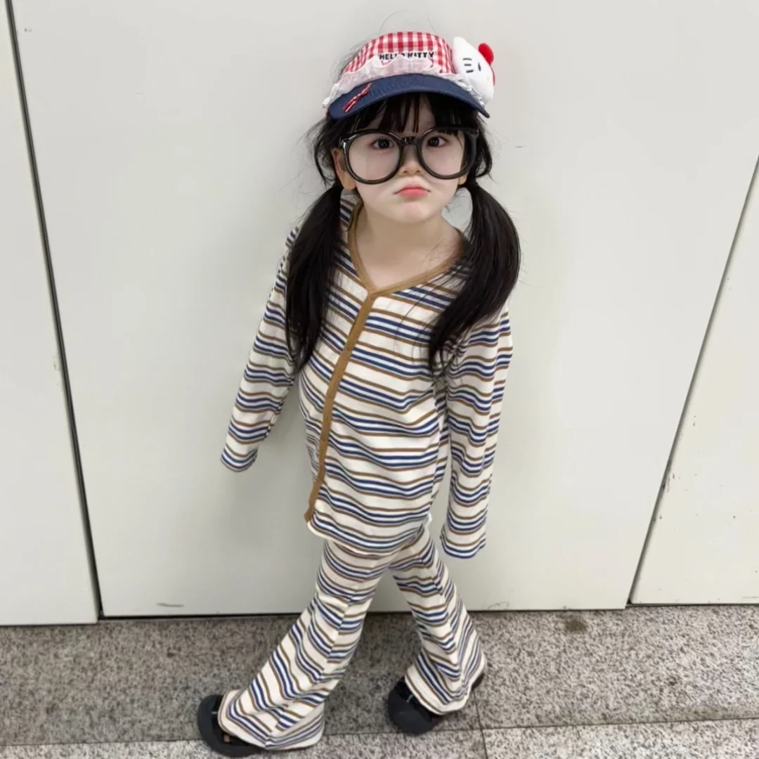 地铁上捉到一只刚下课的小乖⊹ 🐾