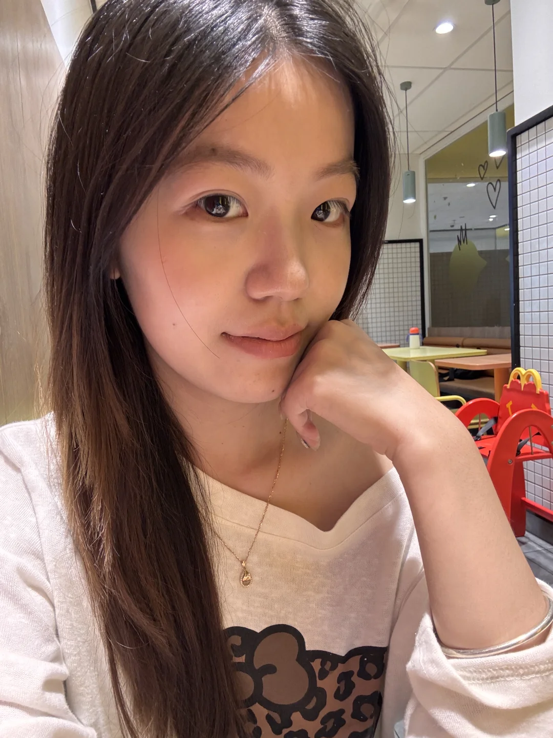 越来越爱素颜的自己