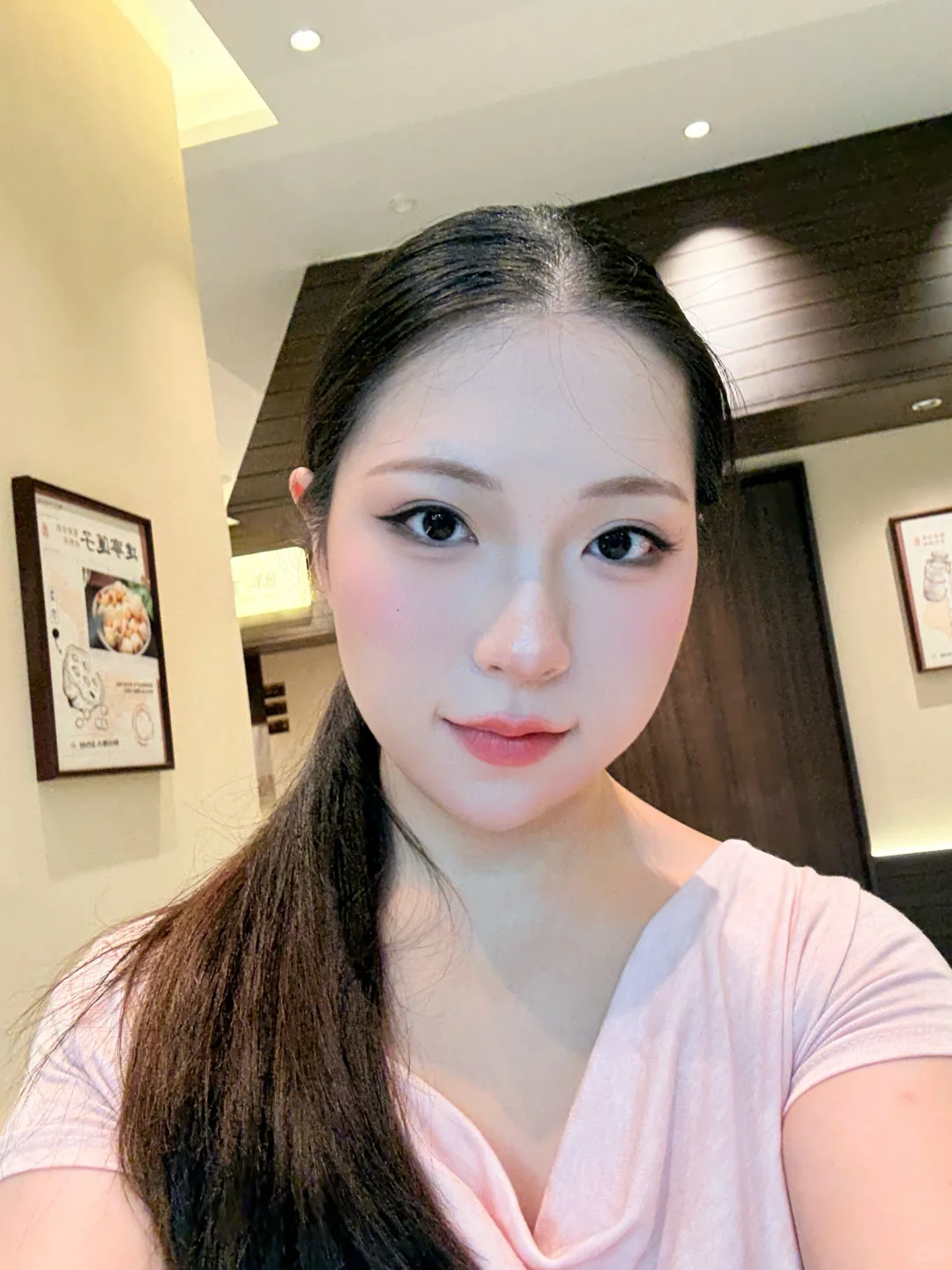 清纯妩媚感肉肉女生tips