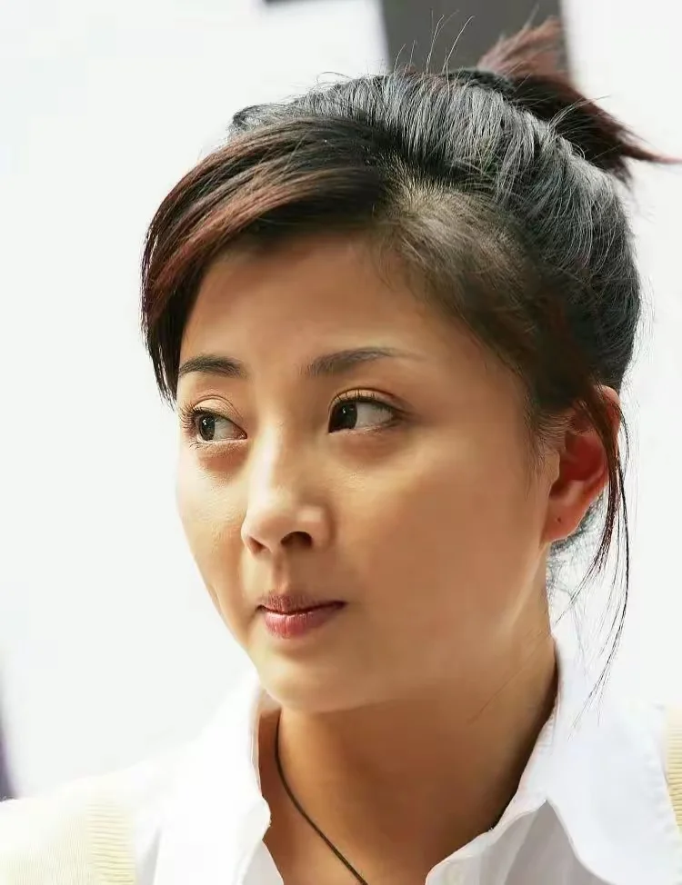 殷桃曾经也是清丽脱俗