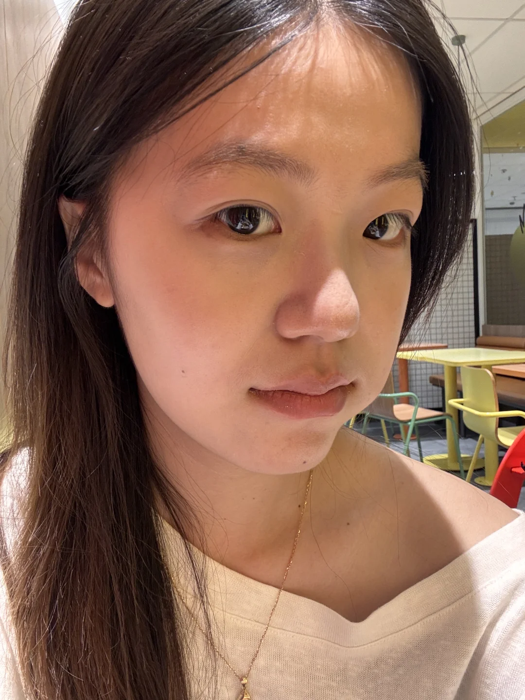 越来越爱素颜的自己