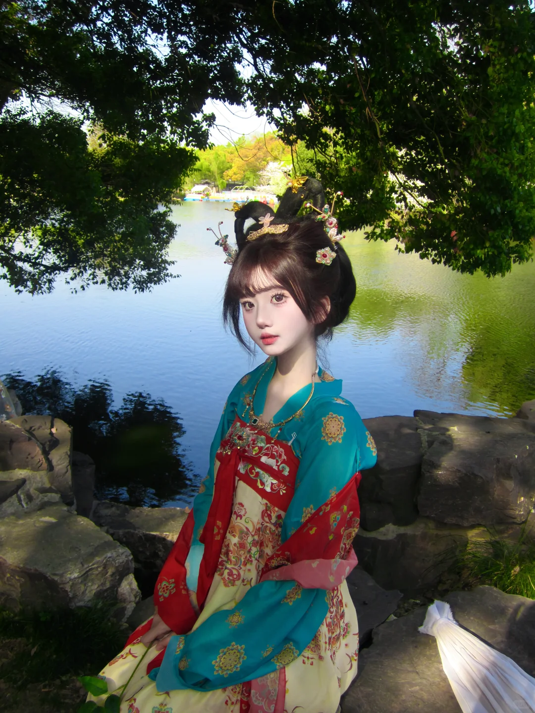 子夜归“欢迎来到，长安妖市”……
