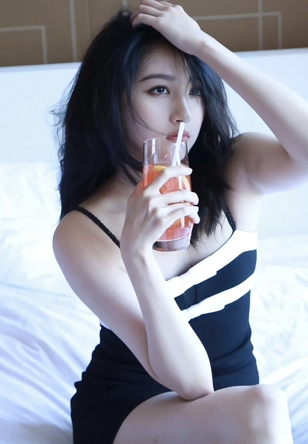 关晓彤 闺房私服 纯欲穿搭