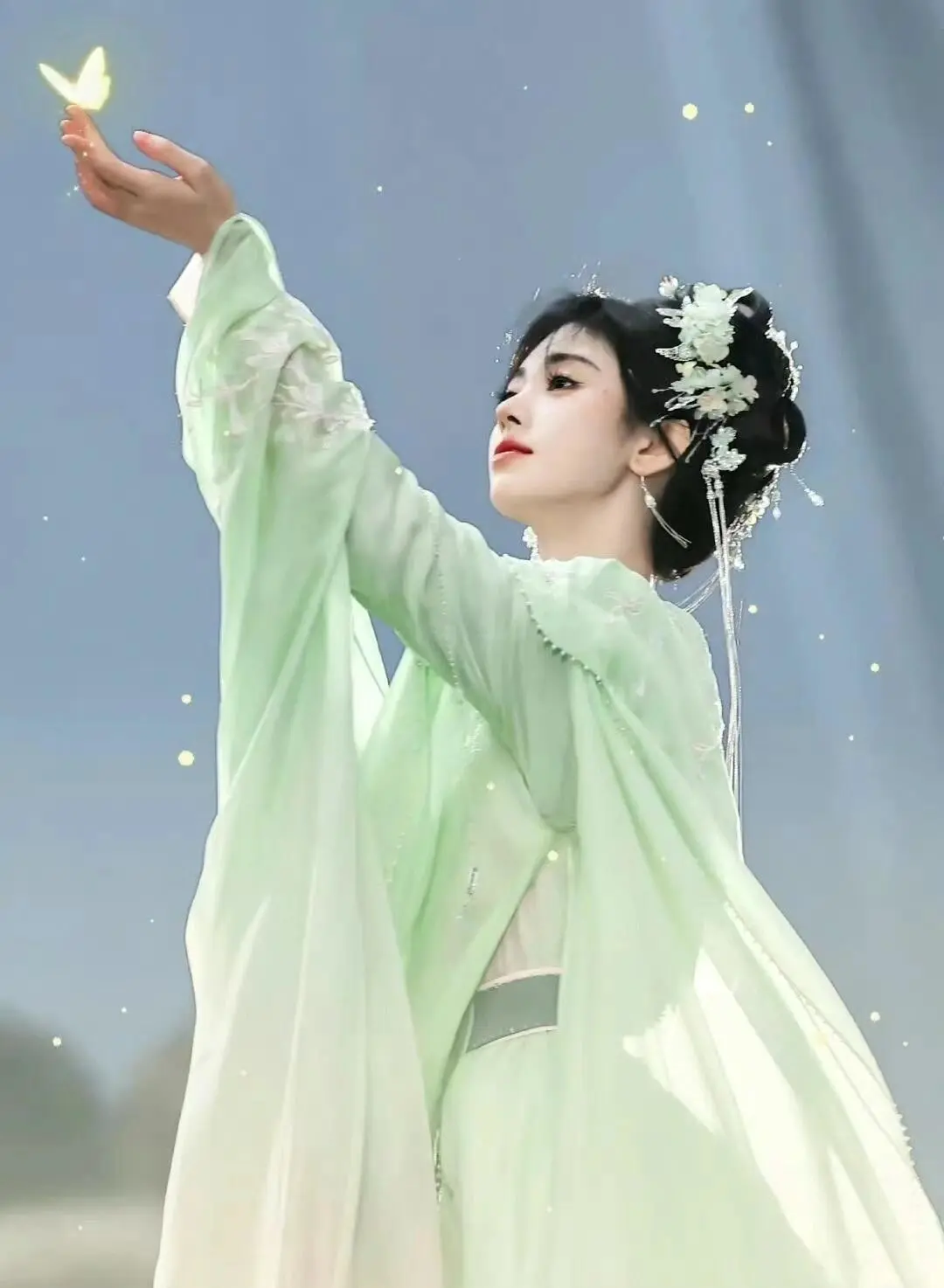 鞠婧祎超美古风图片