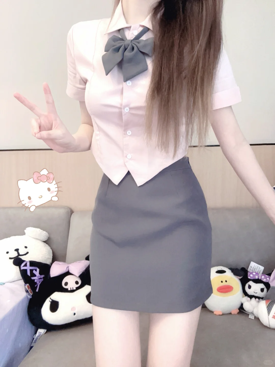 被这套灰粉制服美到了！！好显气质显白！