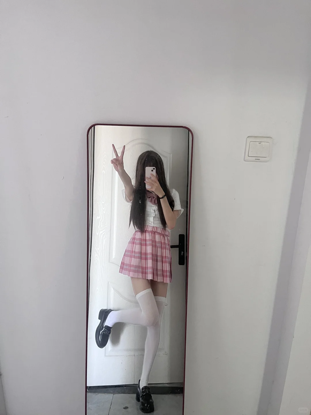 谁还没尝试过白色过膝袜