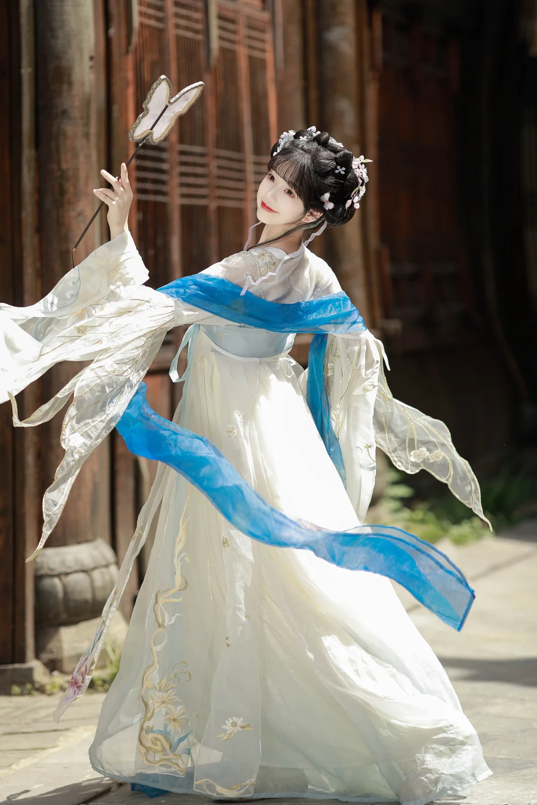 汉服｜兰亭白月