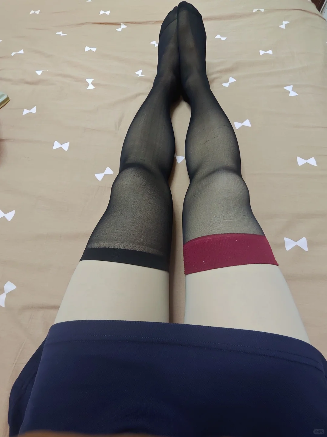 黑边好看还是红边好看？