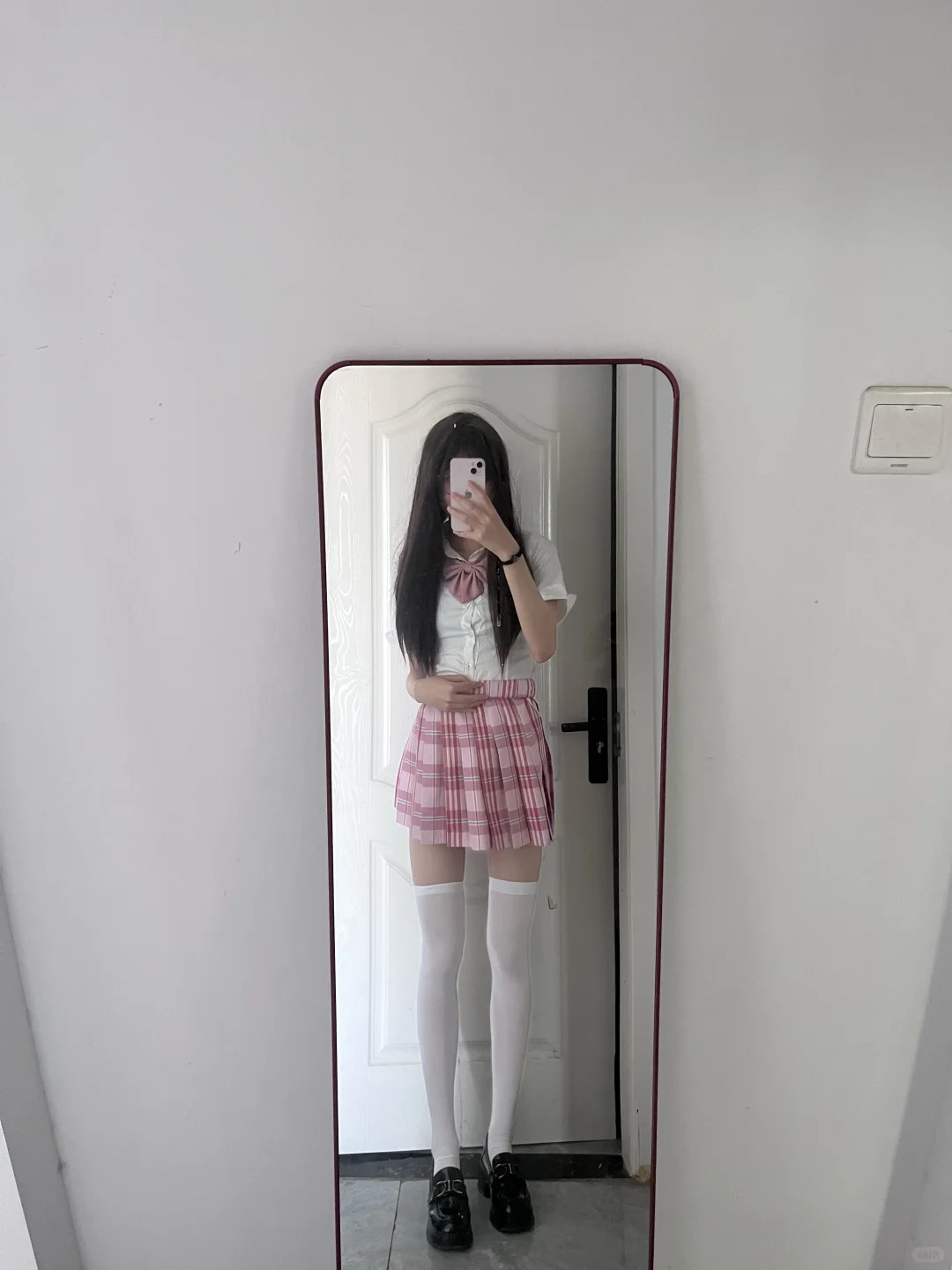 谁还没尝试过白色过膝袜