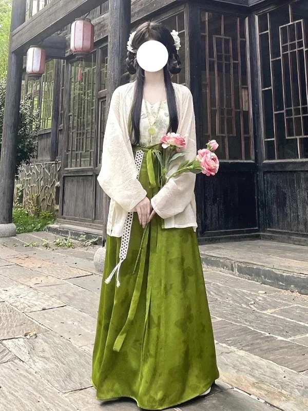 初秋看这套汉服！沁人心脾的绿～穿到200斤