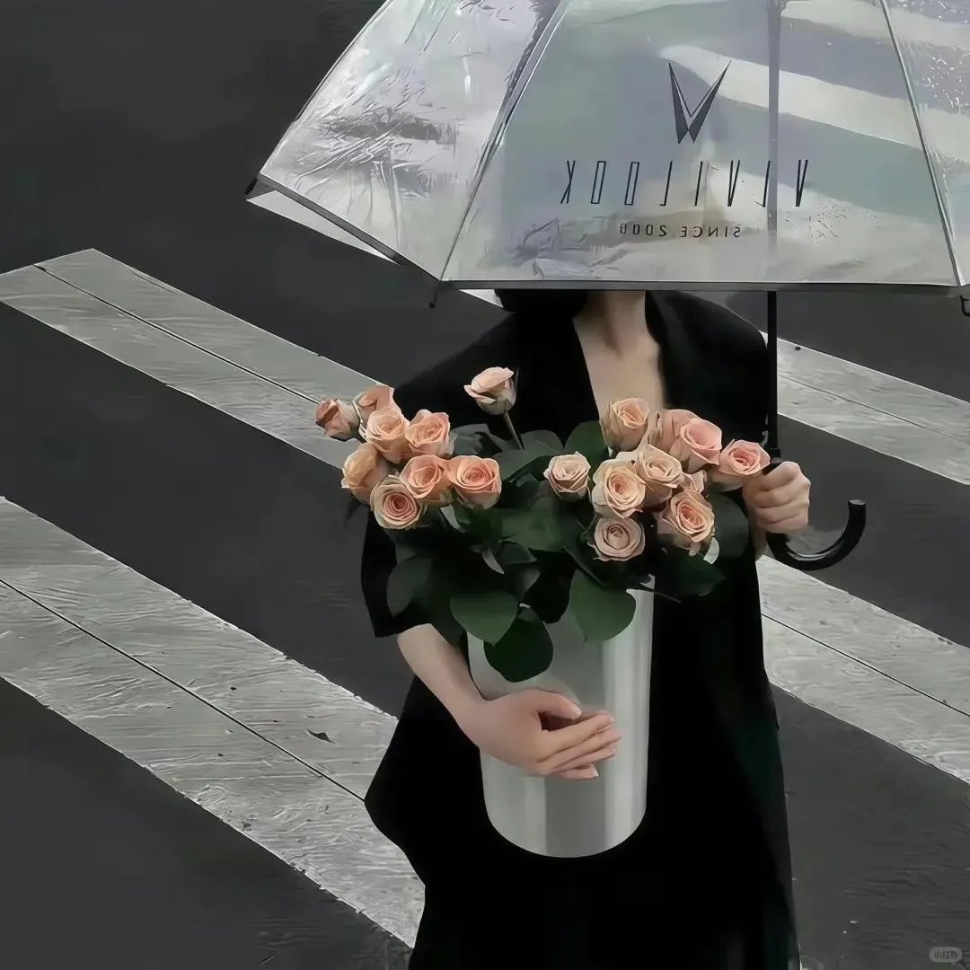 氛围感超强的女图