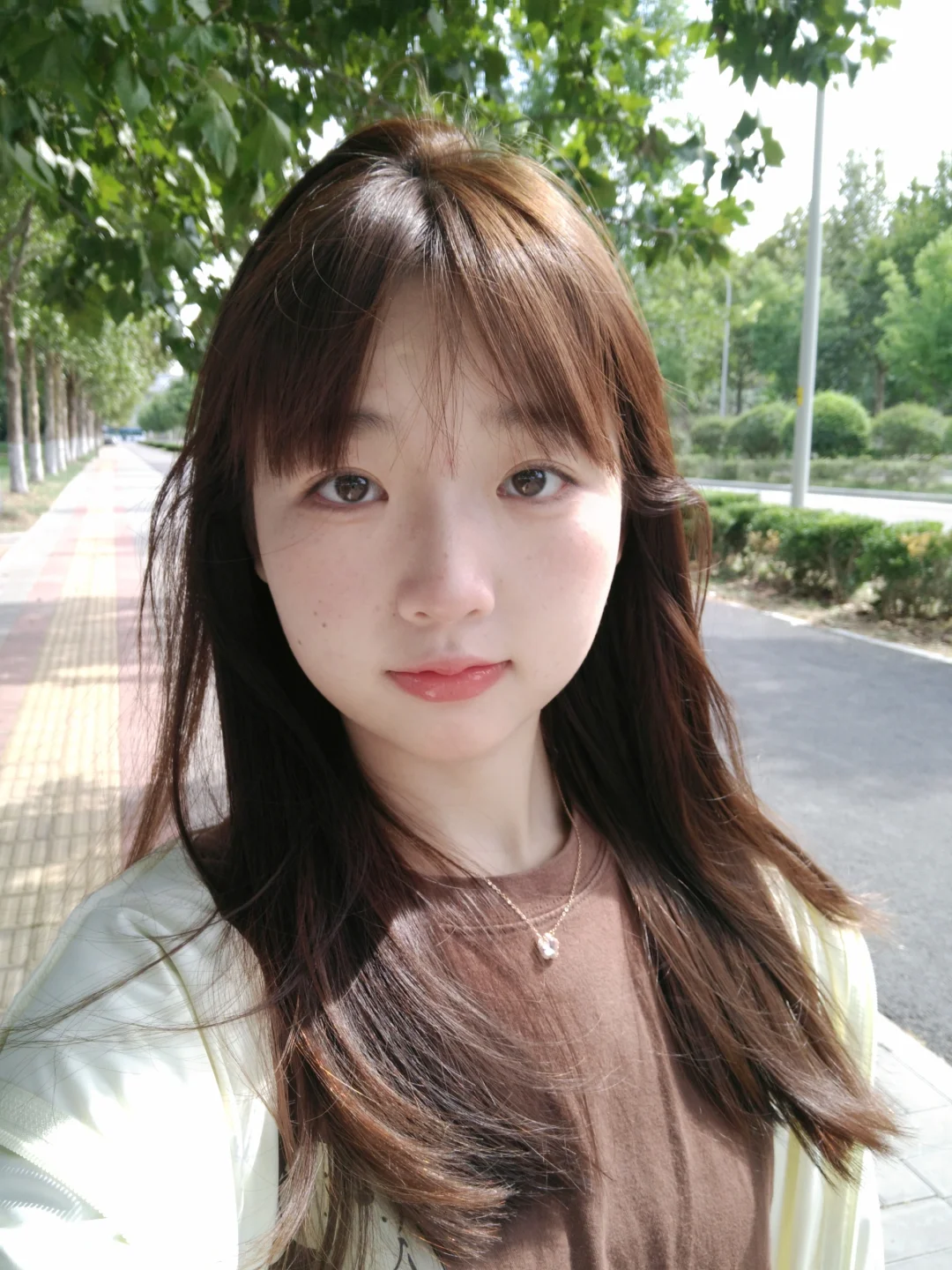 如果困难重重 那我们紧握双手