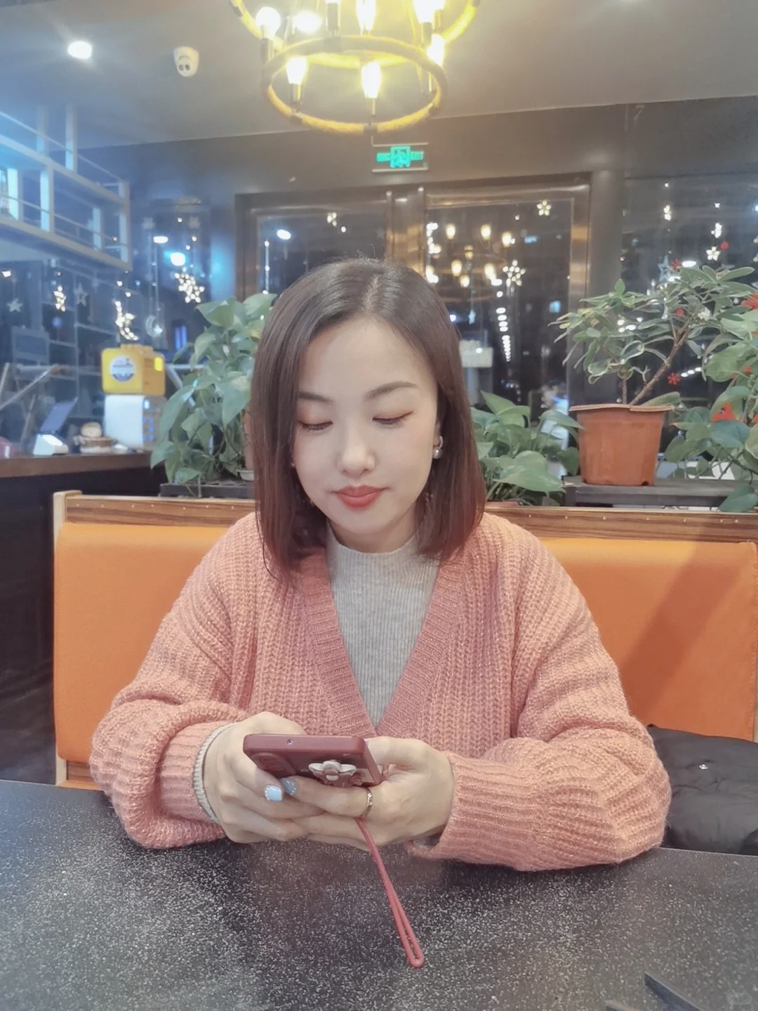 35岁了，还觉得自己是个漂亮的小姐姐。