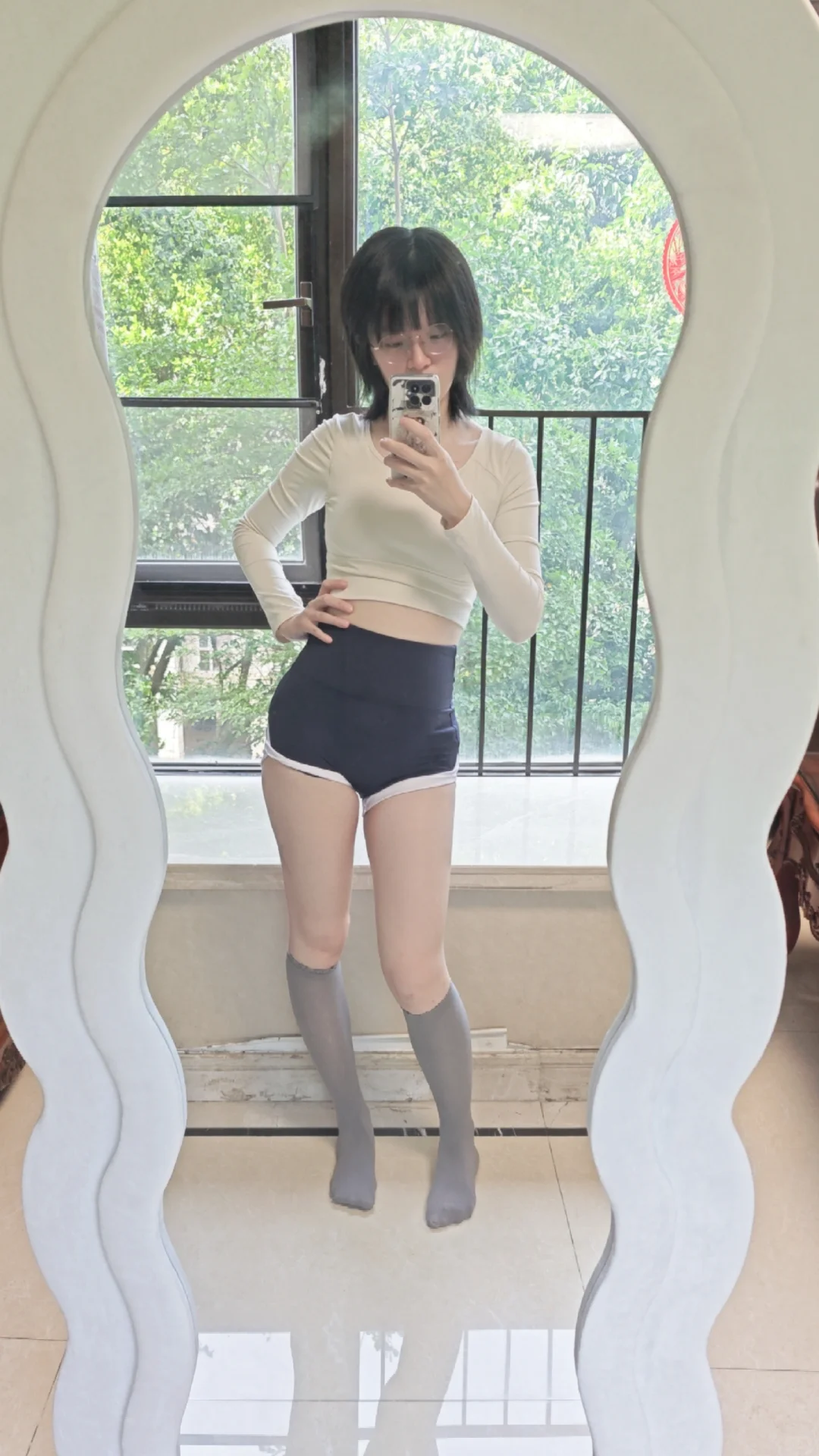 甜妹的灰色系运动风穿搭