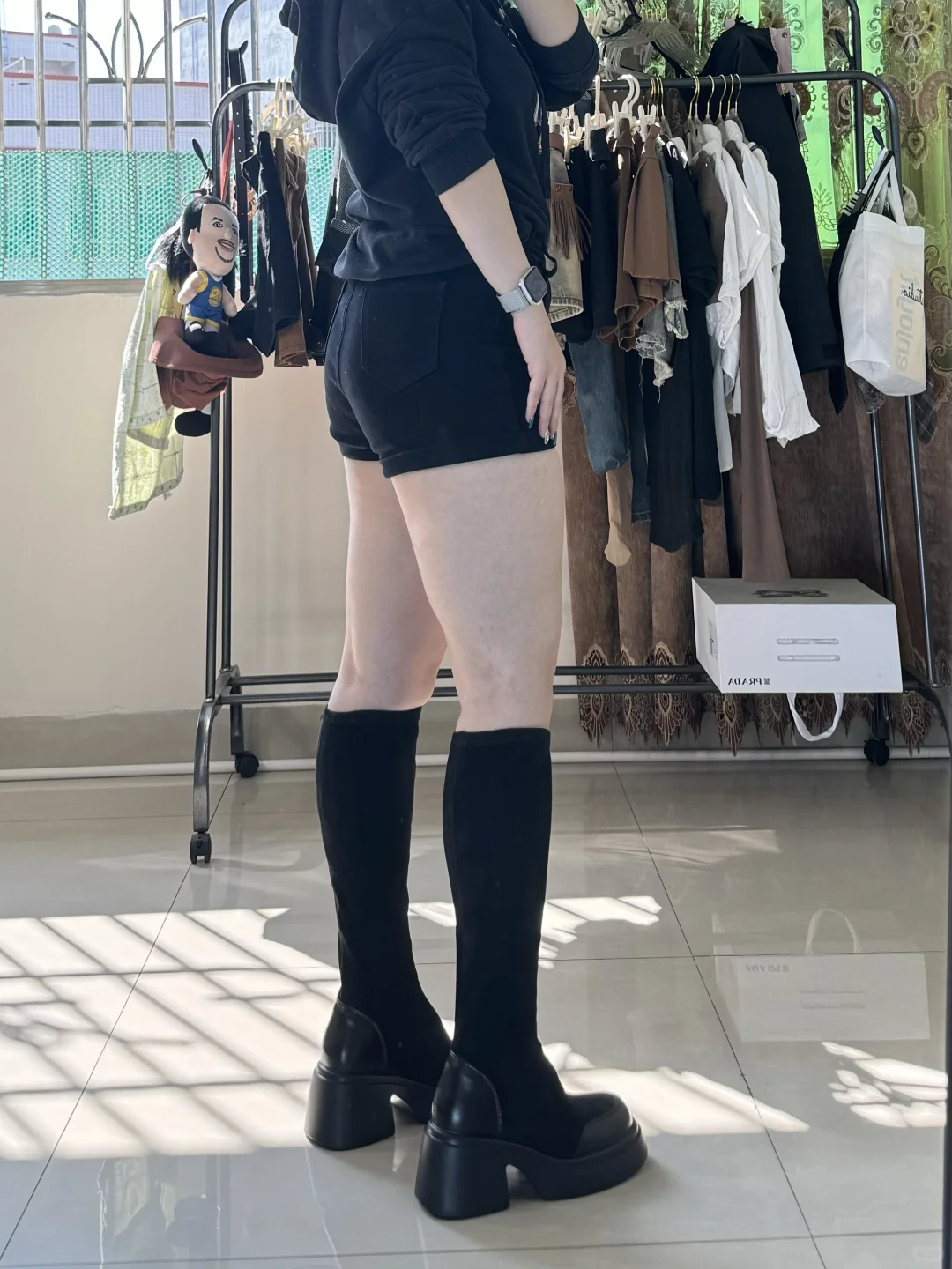 姐妹们，过膝还是不过膝？