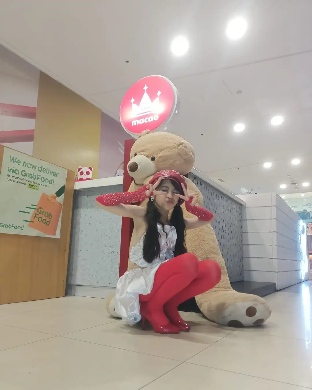 菲律宾儿童模特 Sofia Red heels hose