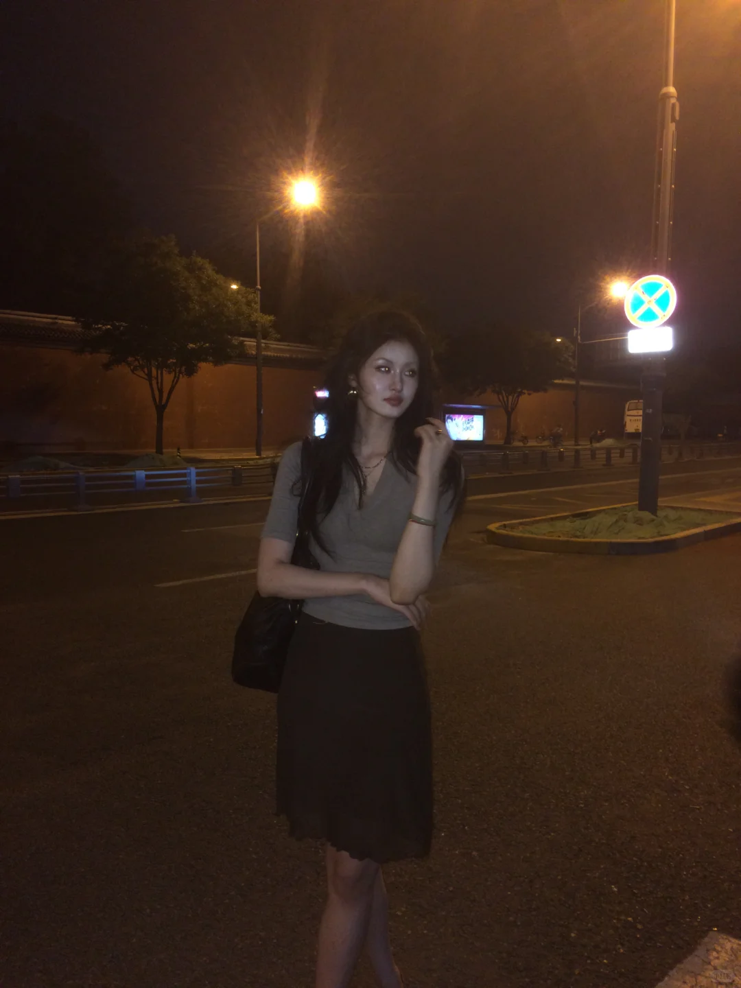 生活对我这种漂亮女人是不会苛刻的