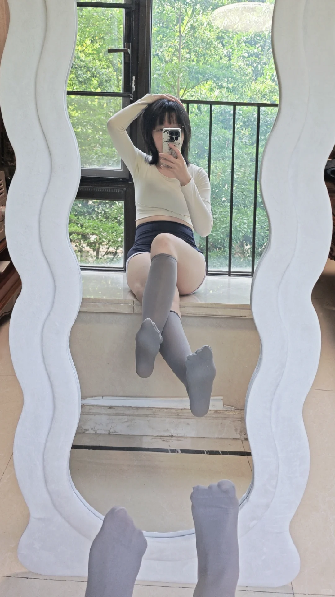 甜妹的灰色系运动风穿搭