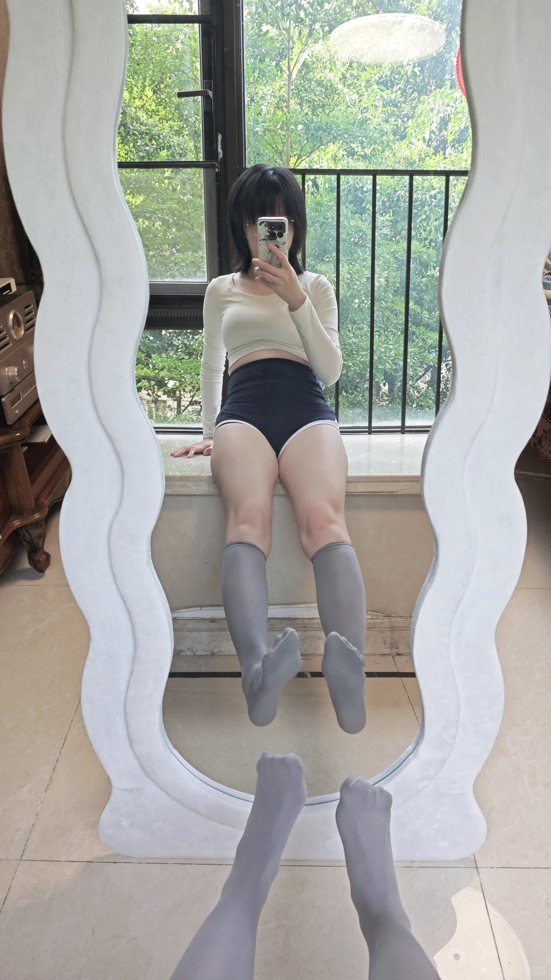 甜妹的灰色系运动风穿搭