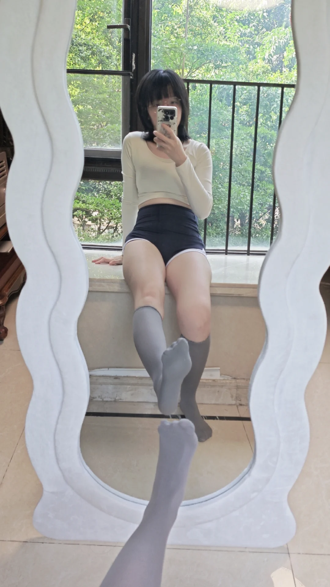 甜妹的灰色系运动风穿搭