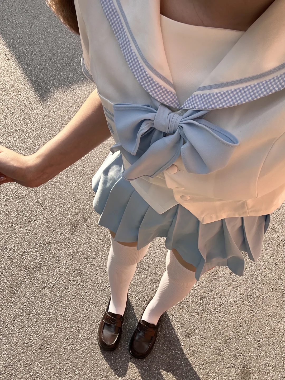 淋雨(∩ᄑ_ᄑ)⊃