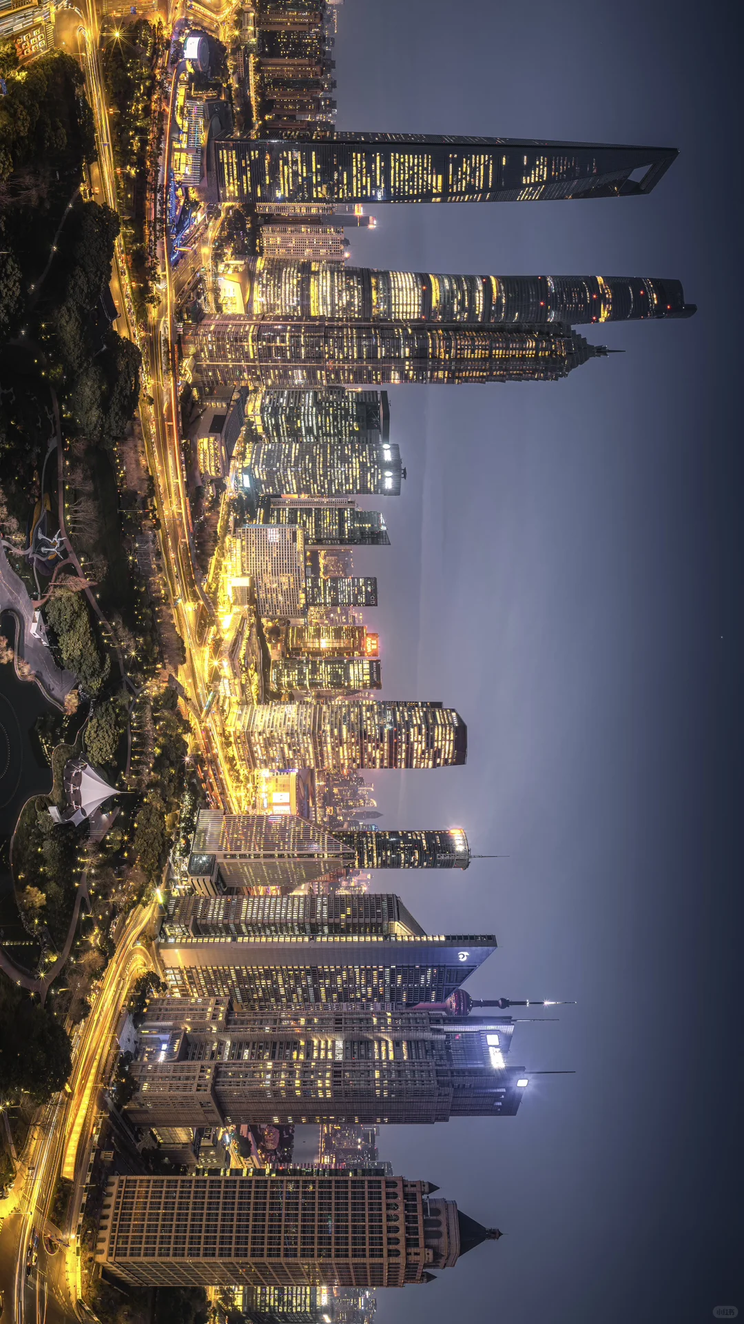 朋友说只有16:9满屏才能感受到上海的冲击力