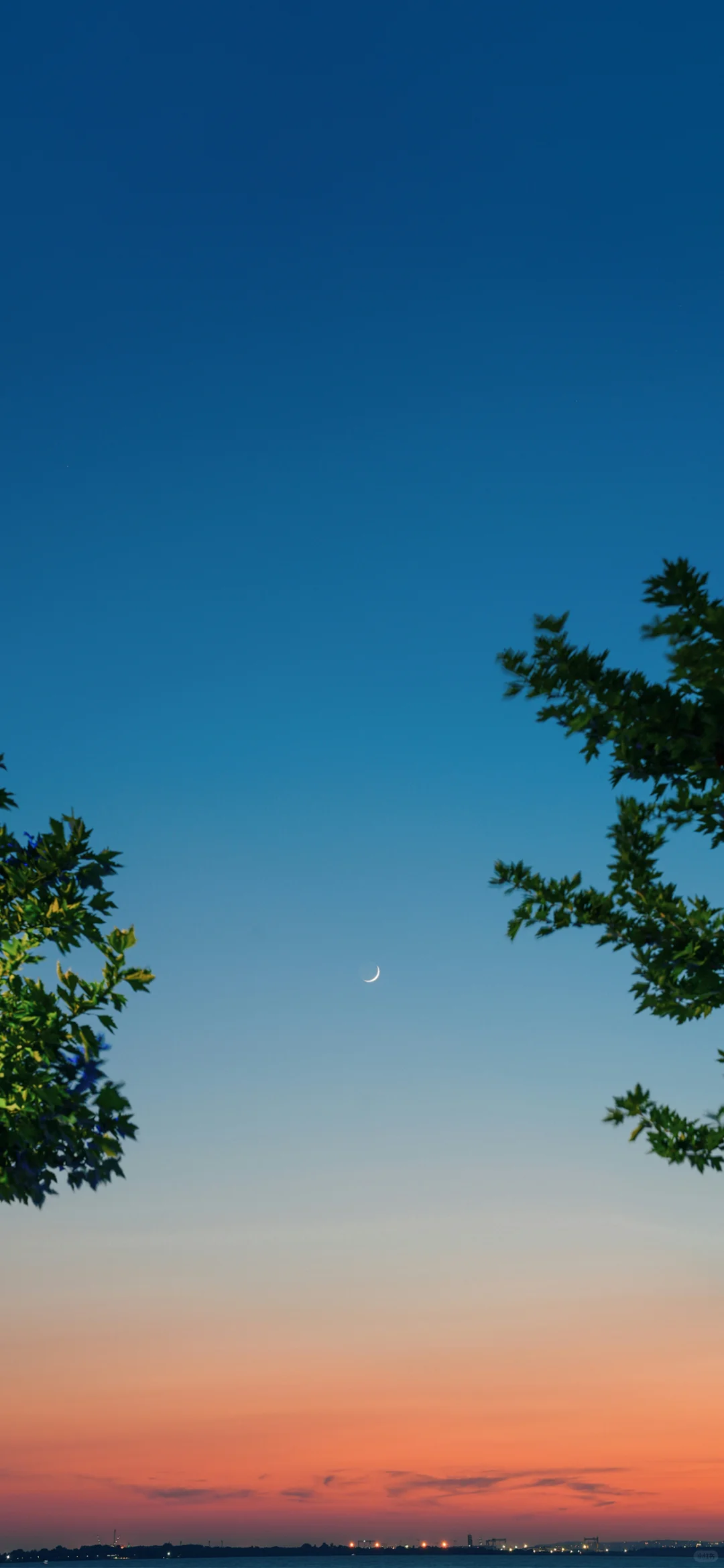 十四张极简风格的朝霞与晚霞风景壁纸