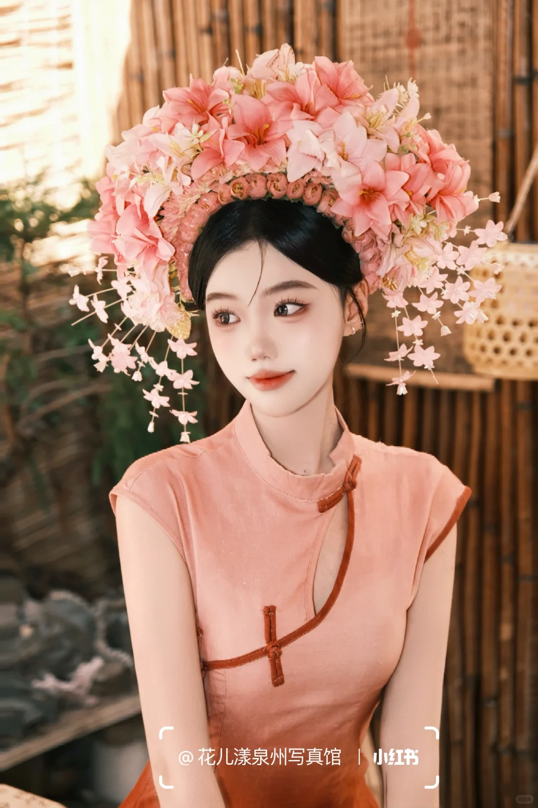 路人说“旗袍簪花真的很惊艳❗”