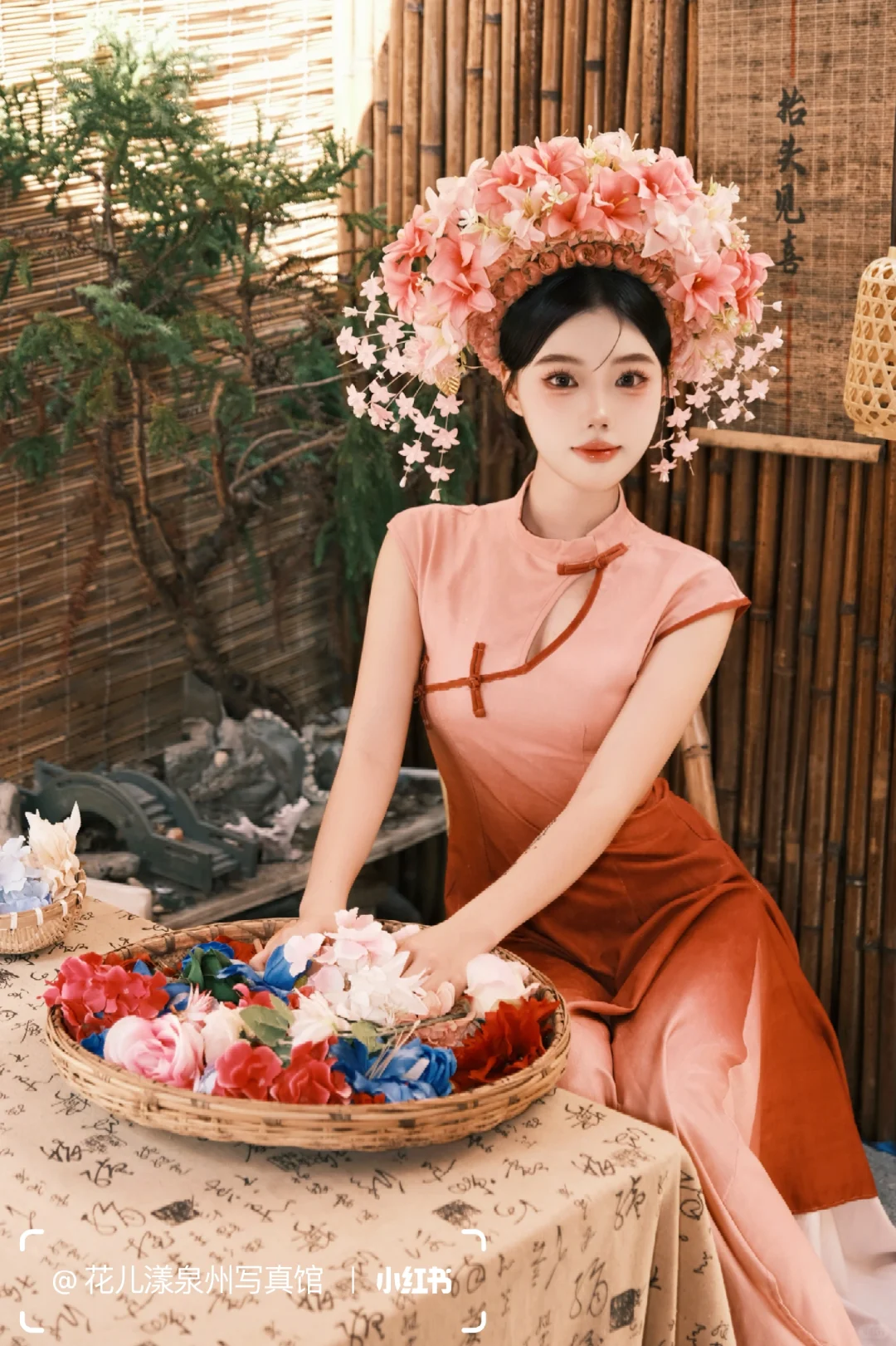 路人说“旗袍簪花真的很惊艳❗”