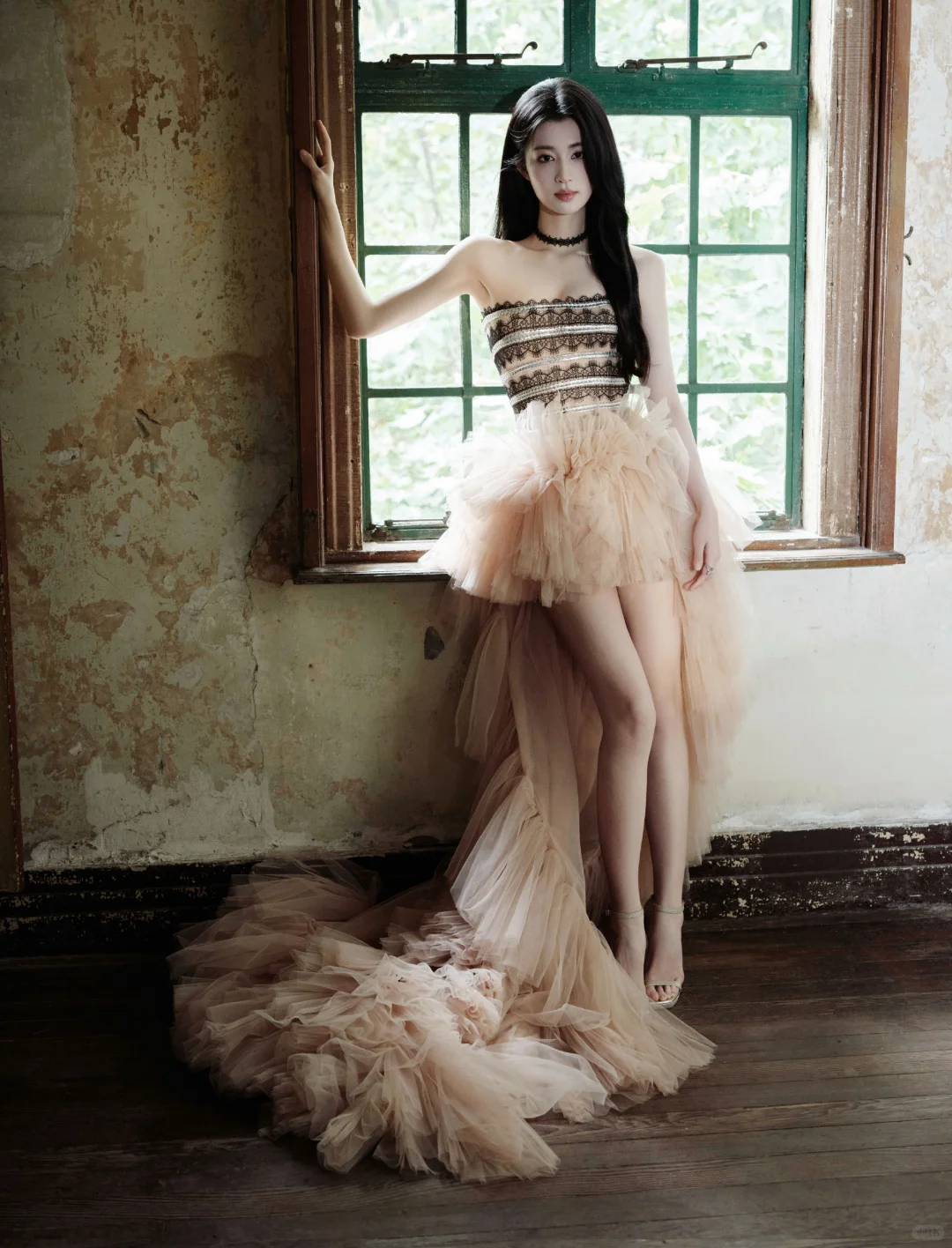 王楚然的性感大长腿，妩媚性感，风情万种