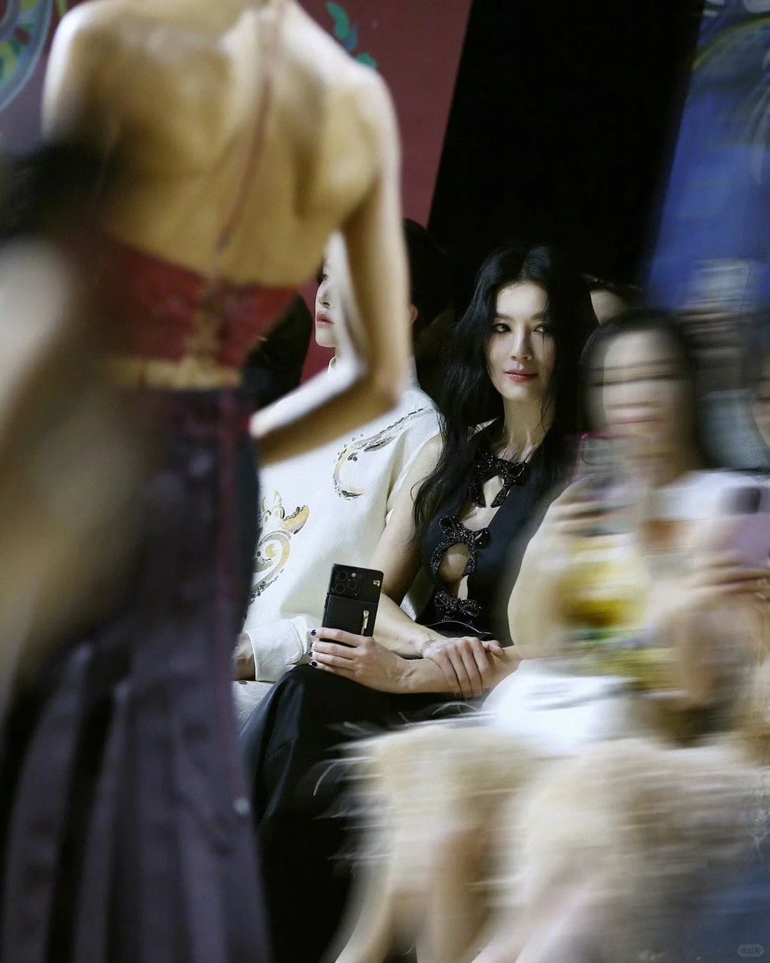 49岁的林熙蕾,港式女神回归