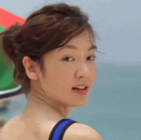 49岁的林熙蕾,港式女神回归