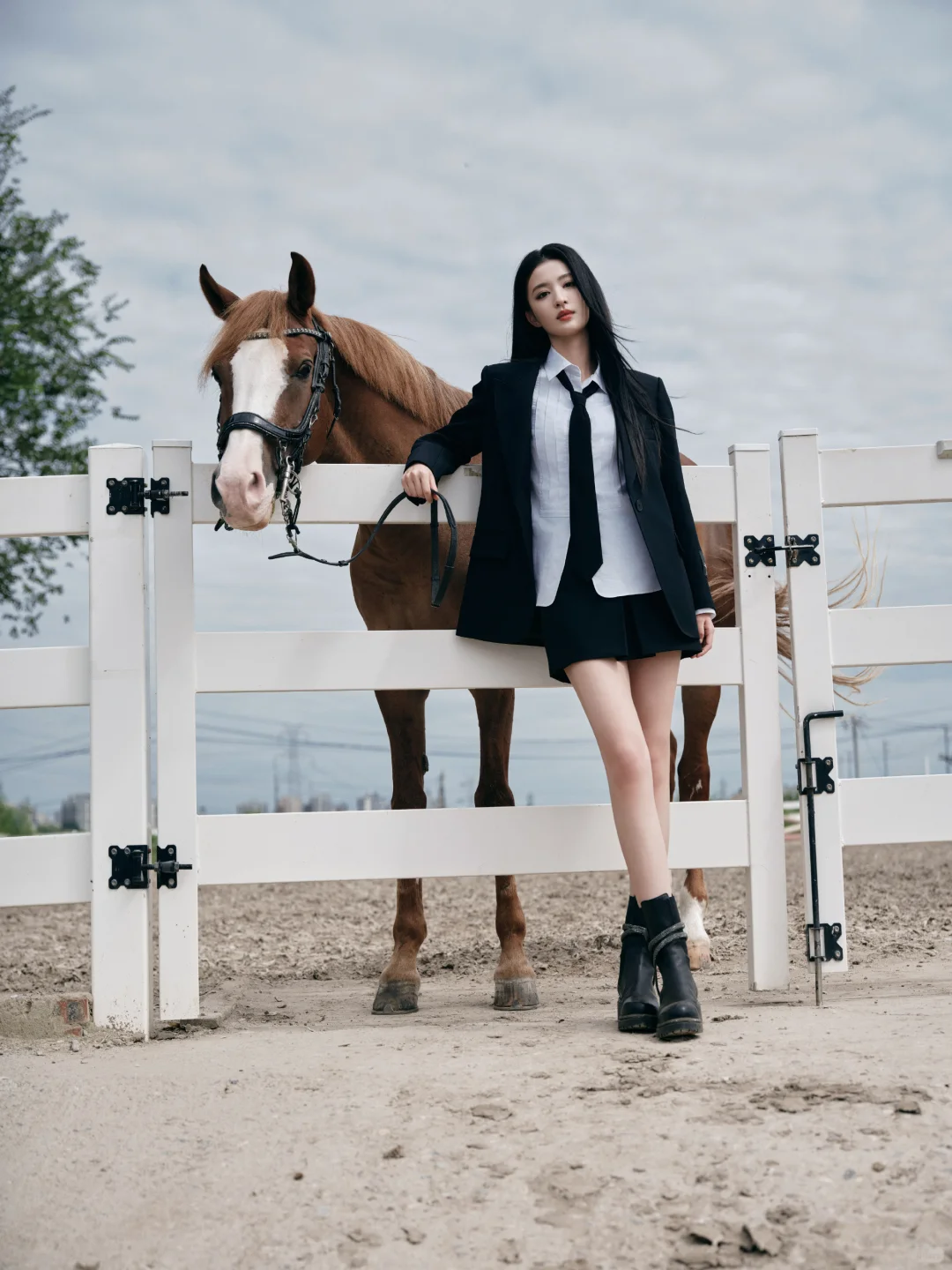 王楚然的性感大长腿，妩媚性感，风情万种