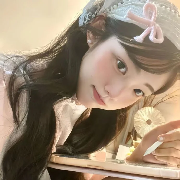 𝑾𝒆𝑪𝒉𝒂𝒕｜甜美女生头像