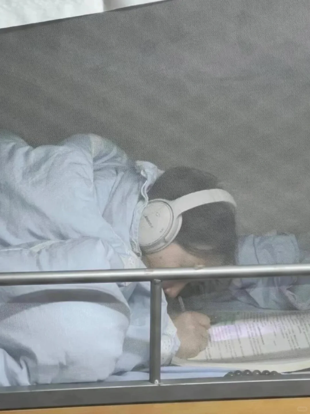 别管,我们金融人有自己的拼夕夕