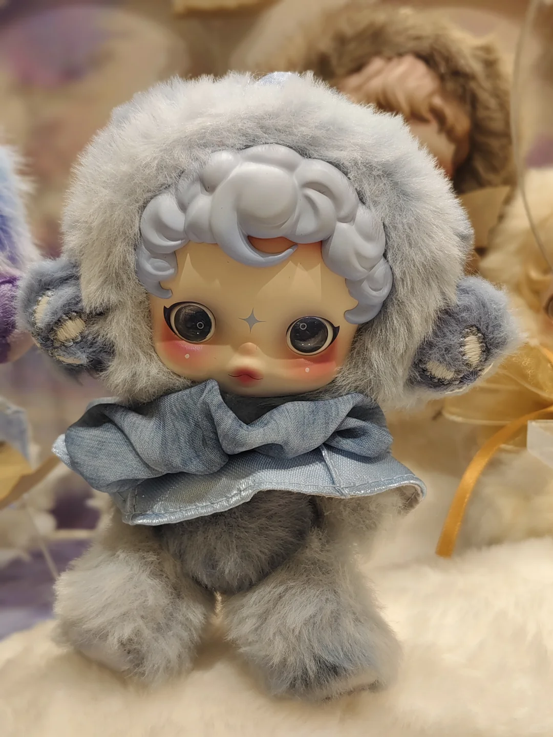 泡泡玛特被做空，潮玩到底比不过黄金