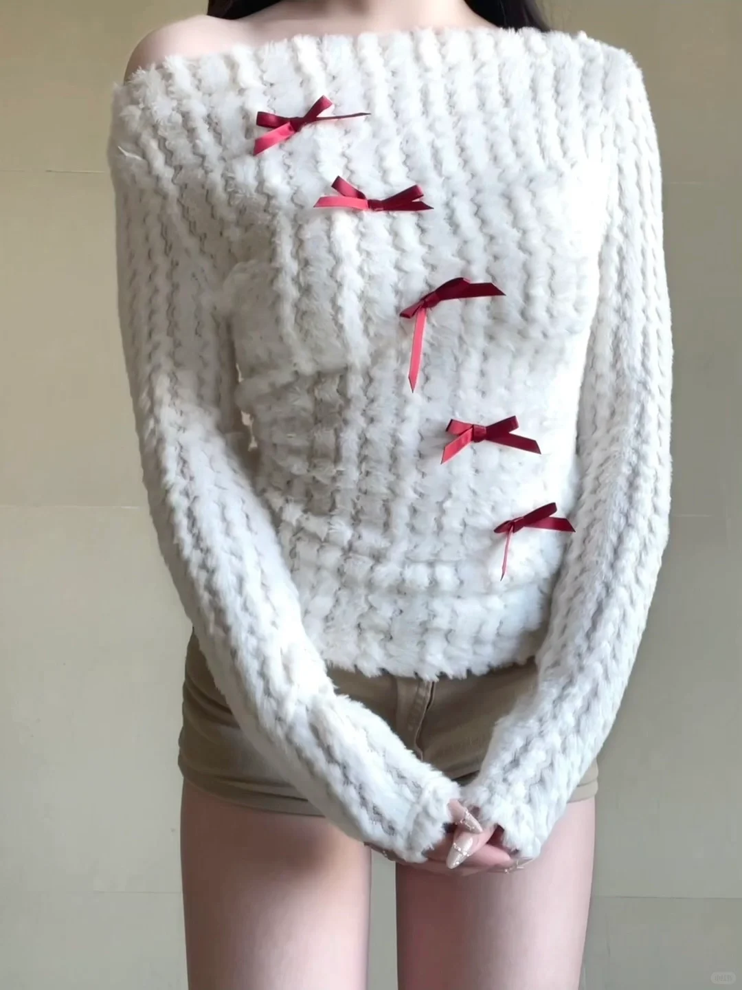 172实况 肉腿少女最爱的香香毛衣👚