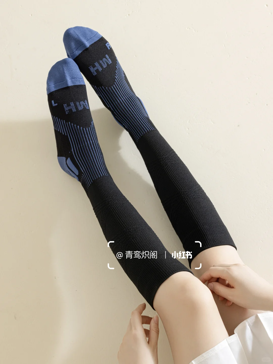 夏日美腿小心机！这条袜子让腿细长直！